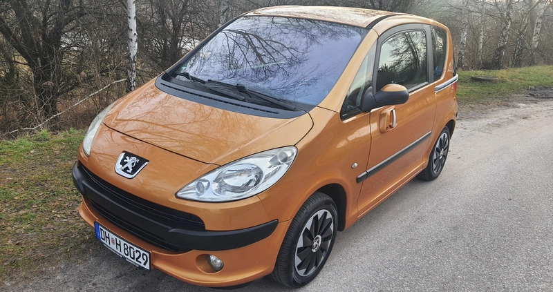 Peugeot 1007 cena 7900 przebieg: 161000, rok produkcji 2006 z Szamotuły małe 46